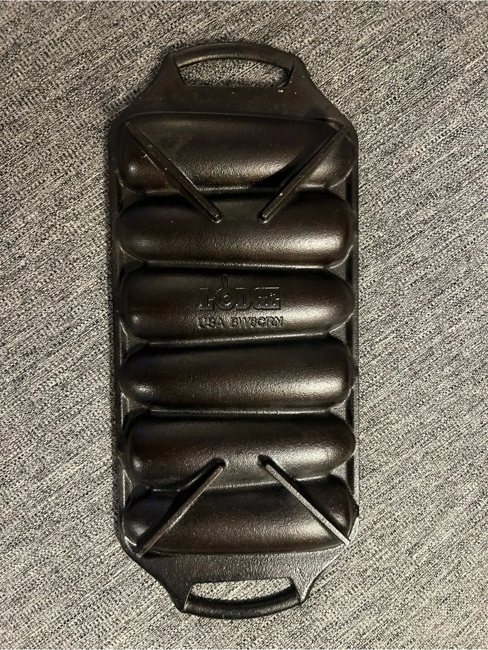 LODGE Seasoned Cast Iron Cornstick Pan